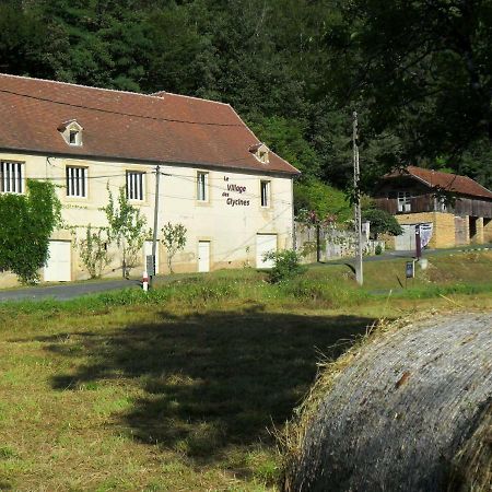 Le Village Des Glycines Carsac-Aillac Exterior photo